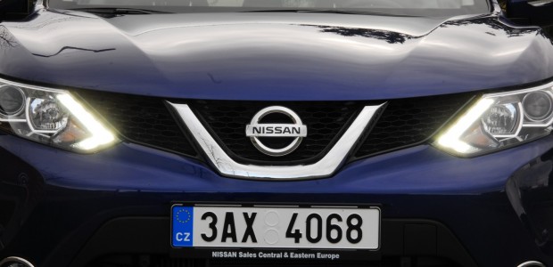 Nissan_Qashqai_1.2_063