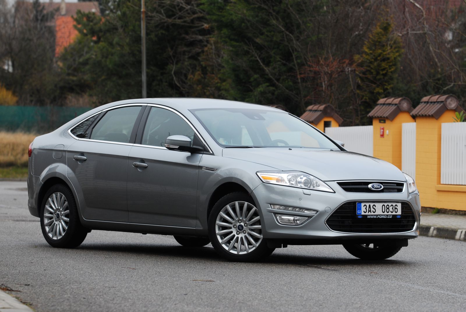 Форд мондео б у куплю. Ford Mondeo 2014. Форд Мондео 4 2014. Ford Mondeo 2. Ford Mondeo лифтбек.