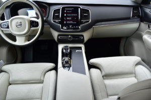 Volvo XC90 B5